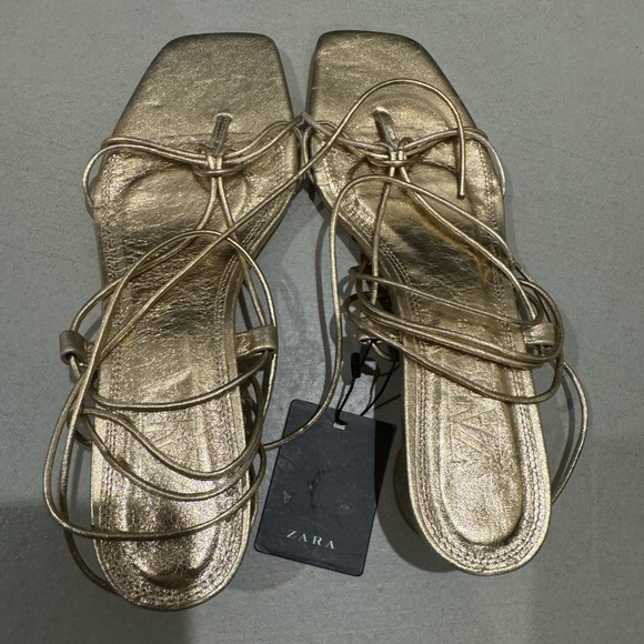 Sandal - Picture 7 of 7
